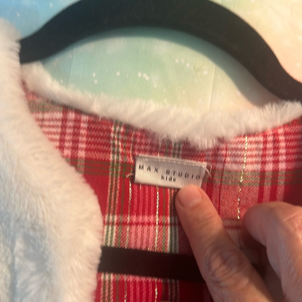 Max Studio, Faux Fur White Vest, Plaid Inside, Girl’s Small (5/6) EUC - Picture 5 of 6